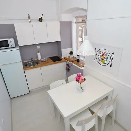 Bibero Guest house 3*